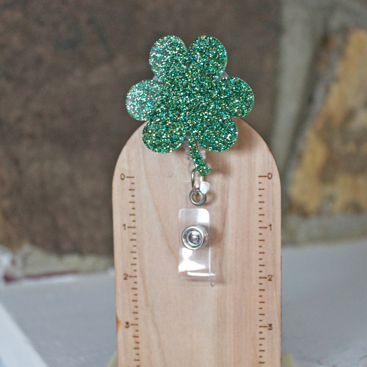 Clover badge reel